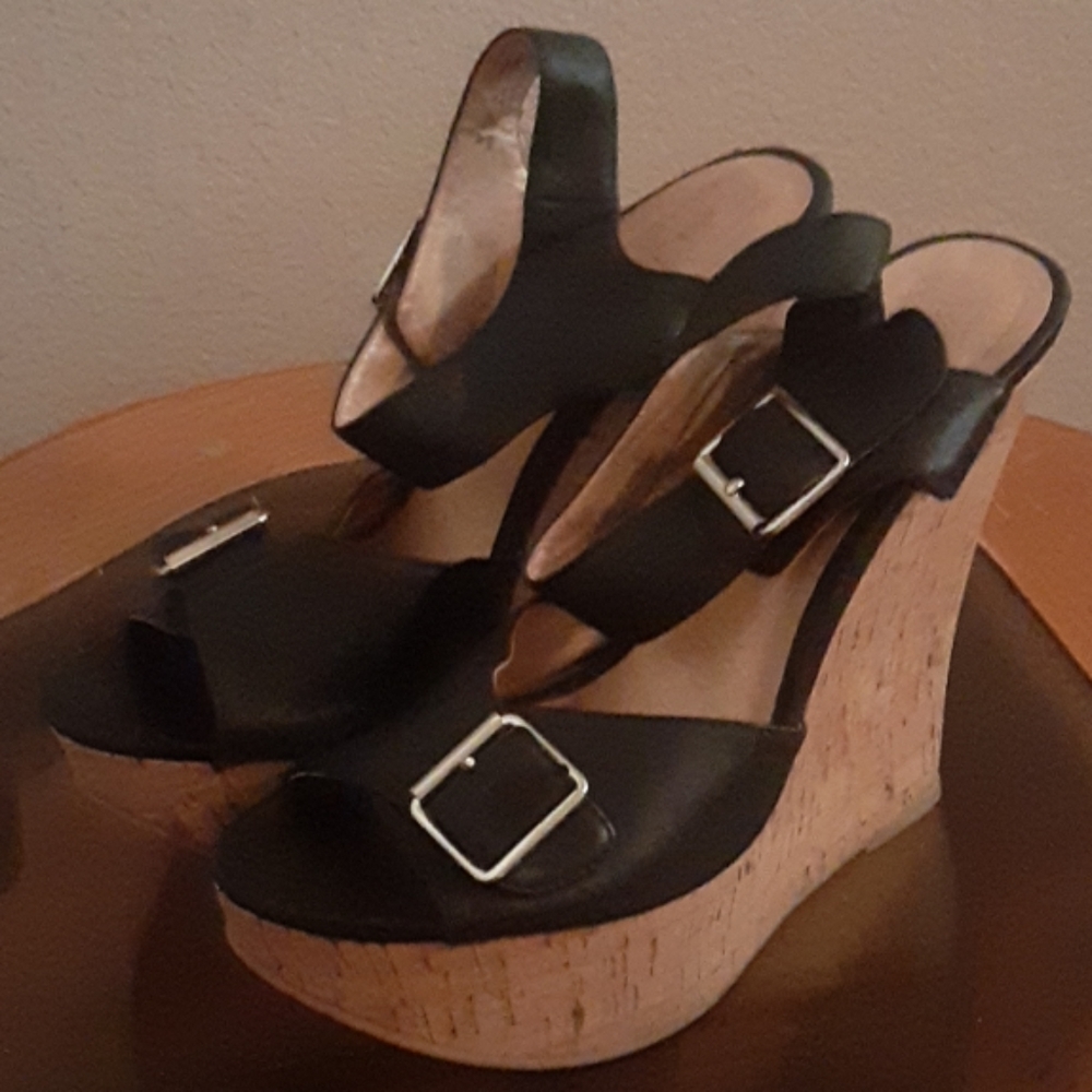 Black strap wedges
